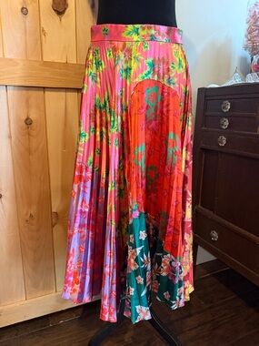 Vibrant Floral Pleated Maxi Skirt in Pink & Multicolor